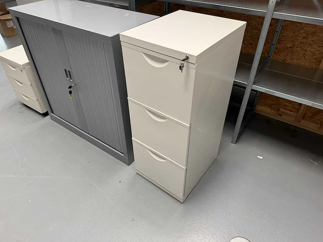 Archiefkast met 2 ladeblokken - afbeelding 2 van  3