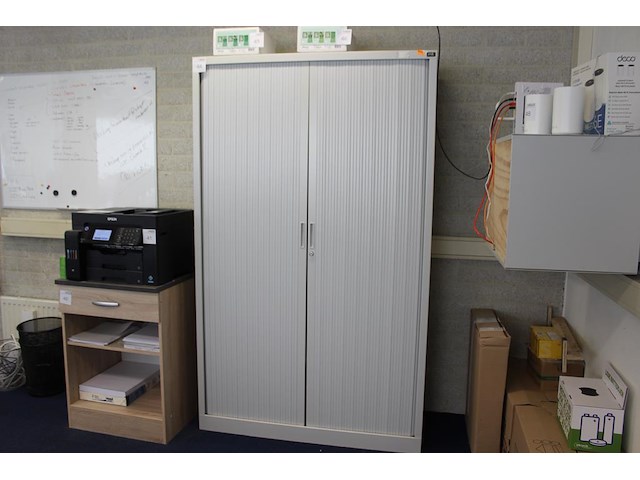 Archiefkast met 2 roldeuren 120 x 45 x 195 cm. sleutel ontbreekt. let op: exclusief inhoud. - afbeelding 1 van  2