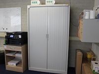 Archiefkast met 2 roldeuren 120 x 45 x 195 cm. sleutel ontbreekt. let op: exclusief inhoud. - afbeelding 1 van  2