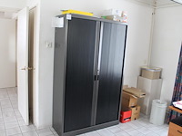 Archiefkast met 2 roldeuren. afmeting 120 x 45 x 198 cm. let op: exclusief inhoud. - afbeelding 1 van  3