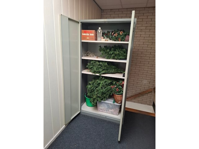 Archiefkast met decoratiemateriaal - afbeelding 1 van  5