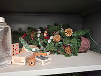 Archiefkast met decoratiemateriaal - afbeelding 2 van  5