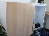 Archiefkast met houten schuifdeuren. afmeting 195 x 43,5 x 156 cm. excl. inhoud. - afbeelding 2 van  2