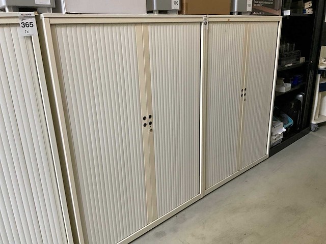 Archiefkast met inhoud (2x) - afbeelding 1 van  4