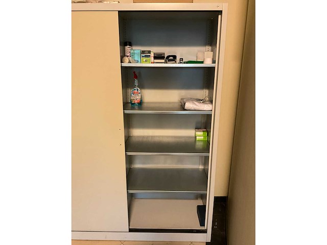 Archiefkast met inhoud - afbeelding 3 van  3