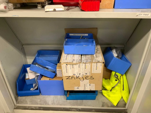 Archiefkast met inhoud - afbeelding 7 van  7