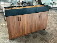 Archiefkast met plantenbak