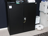 Archiefkast met twee deuren. afmeting 92 x 42 x 100 cm. sleutels aanwezig. - afbeelding 1 van  2
