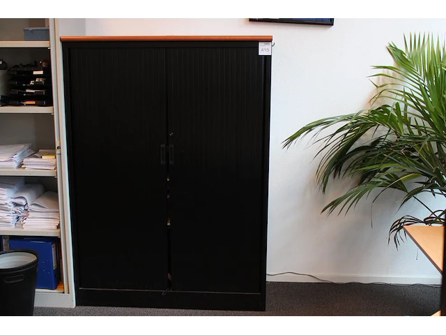 Archiefkast met twee roldeuren , afm. 120 x 47 x 166 cm. - afbeelding 1 van  2