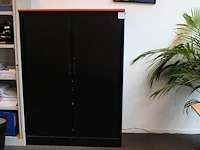 Archiefkast met twee roldeuren , afm. 120 x 47 x 166 cm.