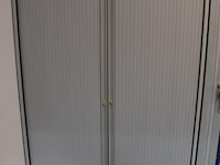 Archiefkast met twee roldeuren, afm. 120 x 48 x 194 cm. - afbeelding 2 van  3