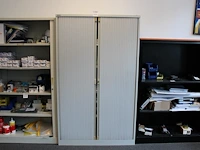 Archiefkast met twee roldeuren , afm. 120 x 50 x 197 cm.