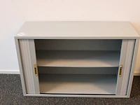 Archiefkast met twee roldeuren laag model. afmeting 120 x 45 cm. hoogte 75 cm