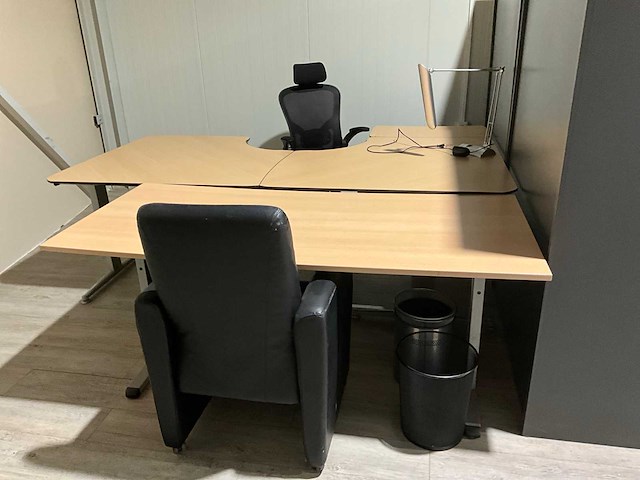 Archiefkasten met bureau’s (3x) - afbeelding 3 van  8