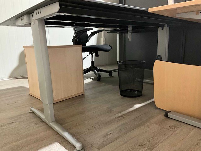 Archiefkasten met bureau’s (3x) - afbeelding 7 van  8