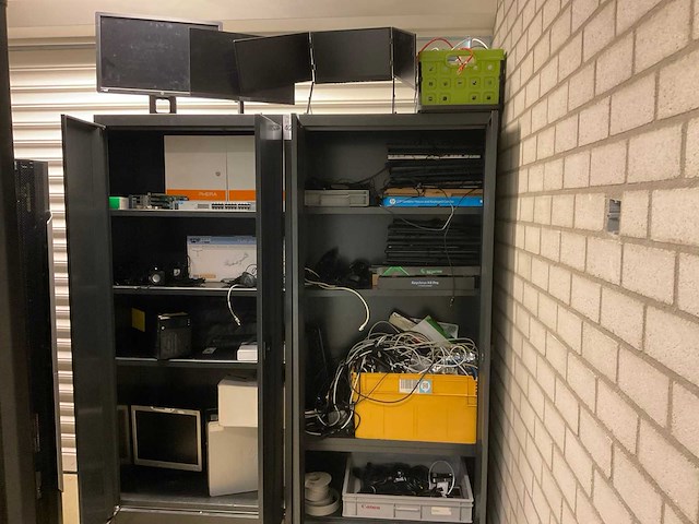 Archiefkasten met diverse ict - afbeelding 1 van  14