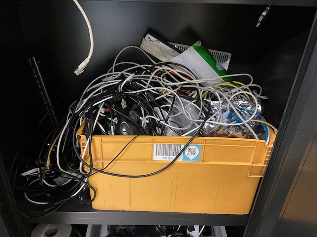 Archiefkasten met diverse ict - afbeelding 12 van  14