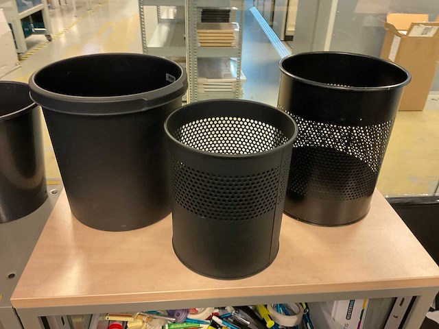 Archiefkasten met kantoorgerief - afbeelding 8 van  10