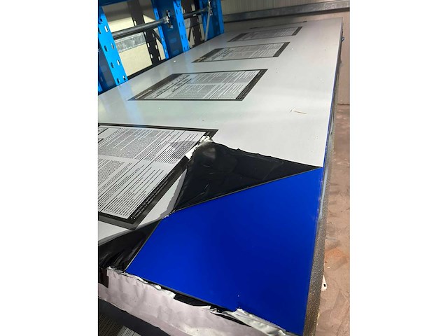Archipan g-com 3131 gentiaan blauw uv+ hpl plaat 3050x1300x8mm - afbeelding 4 van  6