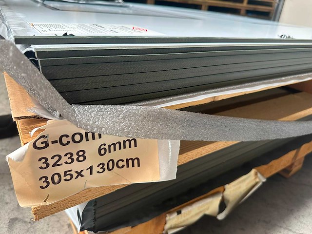 Archipan g-com 3238 donkergroen hpl plaat 3050x1300x6mm - afbeelding 3 van  6