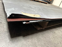 Archipan g-com 4248 mahonie uv+ hpl plaat 3050x1300x6mm - afbeelding 1 van  3