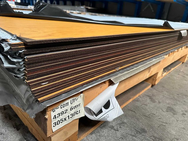 Archipan g-com 4392 mosterd bubinga uv+ hpl plaat 3050x1300x6mm - afbeelding 1 van  3
