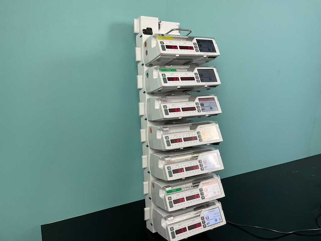 Arcomed - usp6000 - infusiepomp (7x) - afbeelding 10 van  17