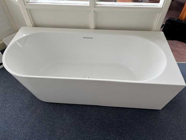 Arcqua - acryl ligbad back to wall - ligbad 170x80cm - afbeelding 4 van  6