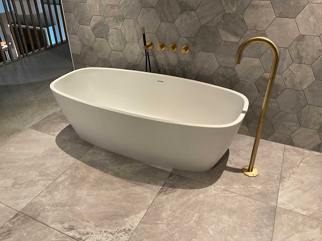 Arcqua - cali - cast marble - vrijstaand bad 174 x 78 cm - afbeelding 1 van  6