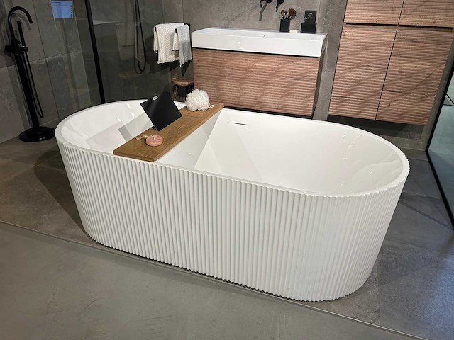 Arcqua - costilla - vrijstaand bad 170 x 80 cm - afbeelding 1 van  11