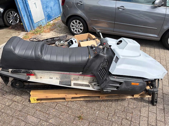 Arctic cat long-track touring/utility snowmobile sneeuwscooter - afbeelding 17 van  20