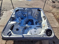 Arctic spas 4 persoons jacuzzi en buitenspa - afbeelding 12 van  28