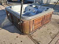 Arctic spas 4 persoons jacuzzi en buitenspa - afbeelding 16 van  28