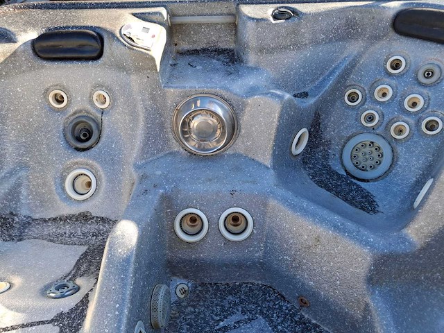 Arctic spas 4 persoons jacuzzi en buitenspa - afbeelding 28 van  28