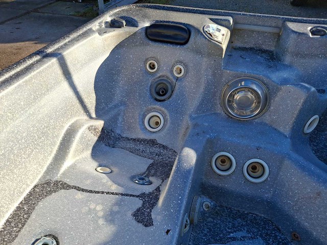 Arctic spas 4 persoons jacuzzi en buitenspa - afbeelding 22 van  28