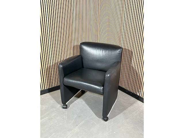 Arflex mac fauteuil zwart (6x) - afbeelding 1 van  4