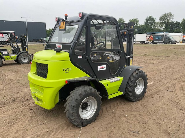 Argimac tw25 4x4 ruwterein vorkheftruck - afbeelding 11 van  18