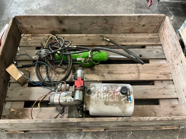 Argo hytos hydraulisch unit - afbeelding 1 van  4