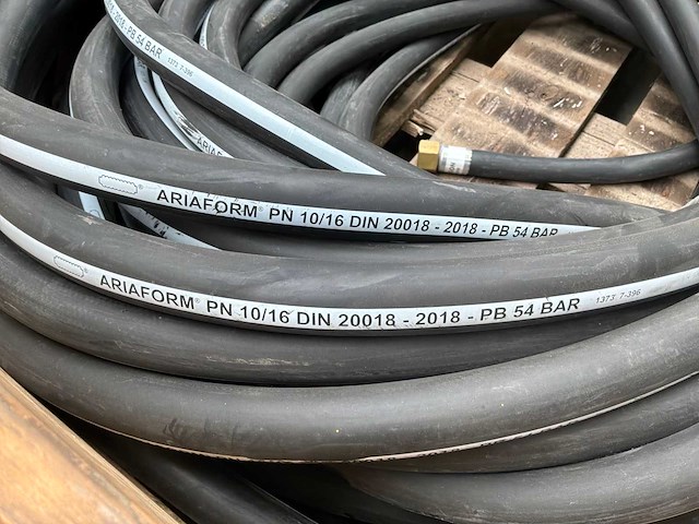 Ariaform pn 10/16 54 bar luchtslang (2x) - afbeelding 2 van  3