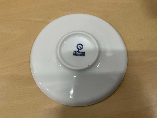 Ariane privilege cappuccinoschotel (240x) - afbeelding 4 van  6