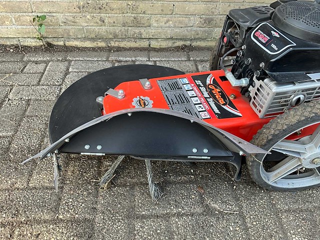Ariens 22” string trimmer - afbeelding 2 van  7