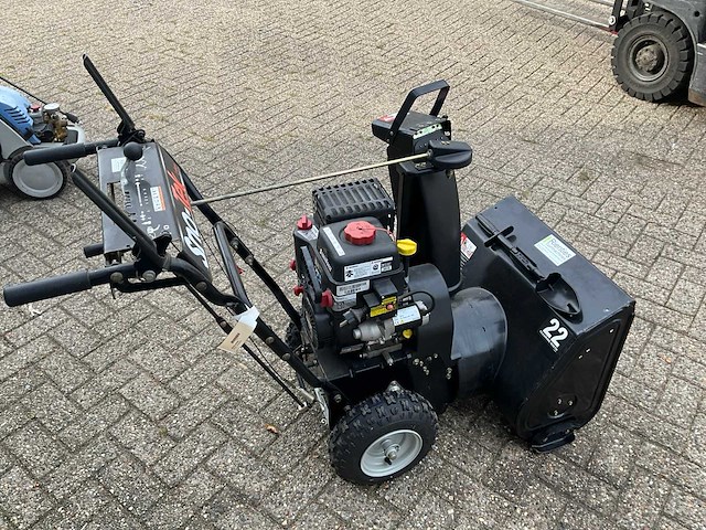 Ariens sno-tek 22 sneeuwblazer / sneeuwfrees - afbeelding 4 van  8