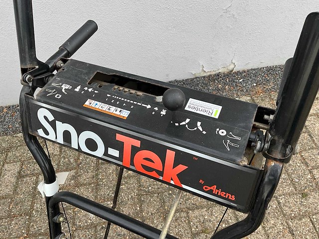 Ariens sno-tek 22 sneeuwblazer / sneeuwfrees - afbeelding 7 van  8