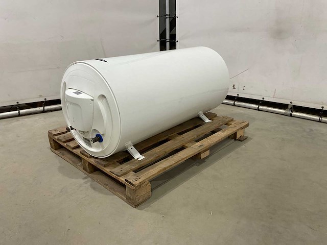 Ariston - boiler 200l 220v - afbeelding 1 van  4