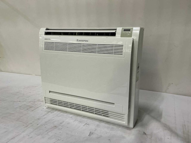 Ariston - con 025 u-i - airconditioning (4x) - afbeelding 1 van  5
