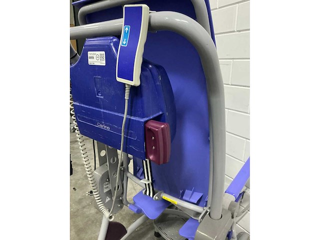 Arjo - carino - elektrische douchestoel toiletstoel - afbeelding 5 van  5