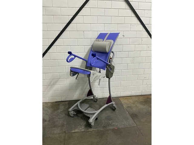 Arjo - carino - elektrische douchestoel toiletstoel - afbeelding 2 van  5