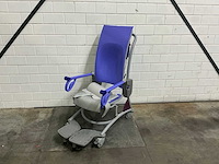 Arjo - carino - elektrische douchestoel toiletstoel - afbeelding 1 van  3
