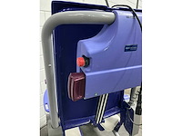 Arjo - carino - elektrische douchestoel toiletstoel - afbeelding 4 van  5