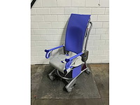 Arjo - carino - elektrische douchestoel toiletstoel - afbeelding 3 van  4